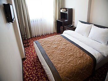 Adana Omur Otel Exterior photo